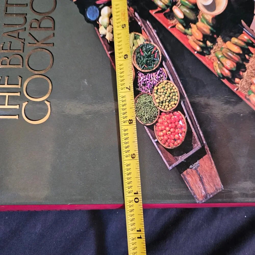 Thailand The Beautiful Cookbook Hardcover Authentic Recipes‎ from this Region